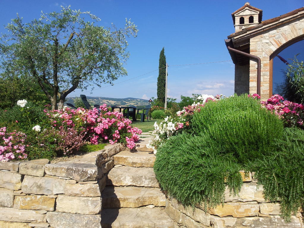Agriturismo La Torraccia Тоди Экстерьер фото
