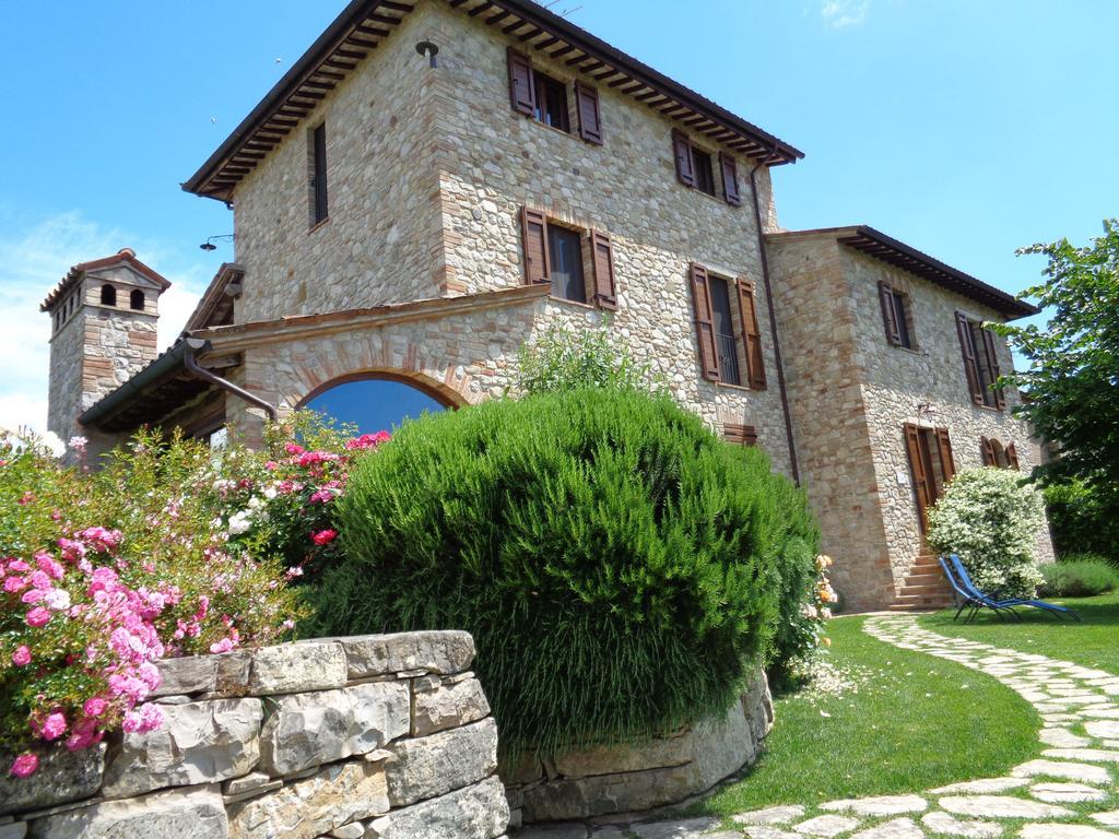 Agriturismo La Torraccia Тоди Экстерьер фото
